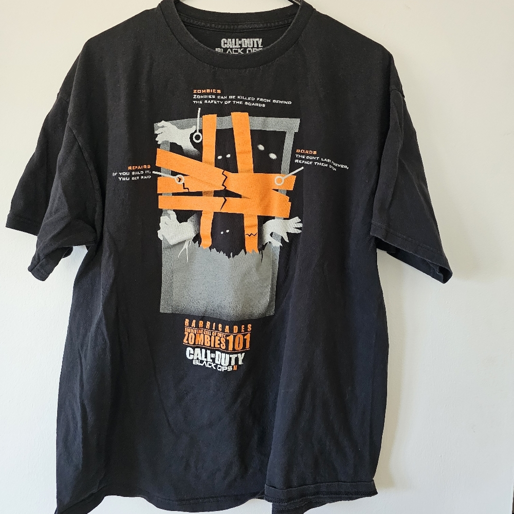 Black Call of Duty Black Ops II Zombies Barricades Tee Shirt XL